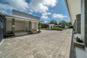 1BR Bungalow with Kitchen & Pool in Uluwatu - B3