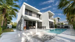 Lavish Sidra 3 Villa, 4BR plus M,Private Pool BBQ