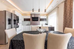 Family & Luxury by JR City Apartments