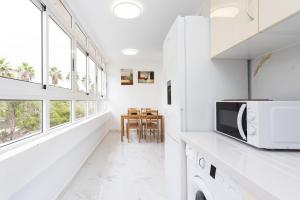 Home2Book Family Apartment with Pool near Beach