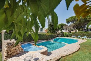 5 En-Suite Bedrooms, close to centre, free AC WiFi