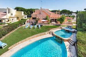 5 En-Suite Bedrooms, close to centre, free AC WiFi