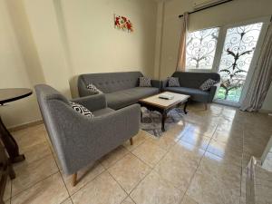 870 · 2 BR Townhouse Backyard