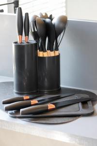 Studio with Office Space, Near the subway