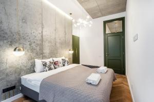 Superior 2 Bedroom 2 Bathroom Apartment by Reside Baltic