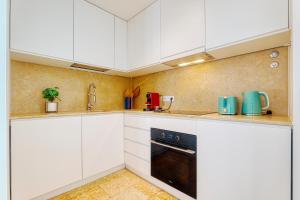 New! Modern & Chic Alfama