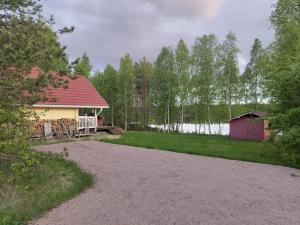 Toivon pieni rantamökki