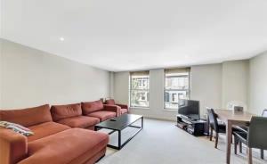 2 Bedroom Flat in Battersea