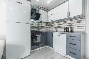 Boho Style Flat with Free WiFi Near Kaleici & AVM