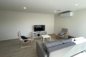 Charming Modern Family Home in Wyndham Vale