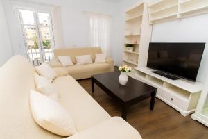Atarazanas 2-bed Suite