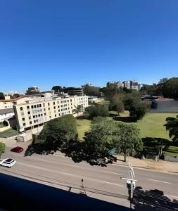 Luxo Tech no Batel | Piso quente & PS5 + Alexa