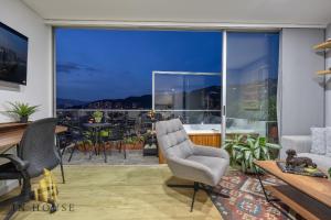 Urban 2005 - Serenity AC retreat: Soft decoration