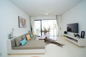 One Ocean Hotel Apartments