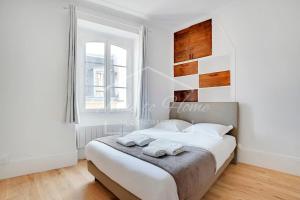 PARIS HEART Place des Victoires