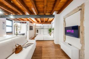 Aria Arena Duplex Suite - up to 8 pax