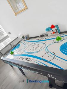 Exceptional 2 Bedroom Apartment With Free Parking, Games, Wi-Fi By Hush Haven Homes Short Lets and Serviced Accommodation