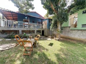 Casa completa com quintal a 500m da praia | MAAL02