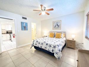 Palm Cay 2
