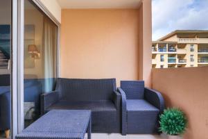 LX102 T2 balcon & piscine plage à 2 minutes