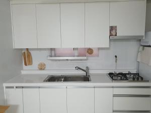 3 rooms 2 minutes walk from Sangwangsimni Station Myeongdong Jongno Seongsu Jamsil Moment for a comfortable trip