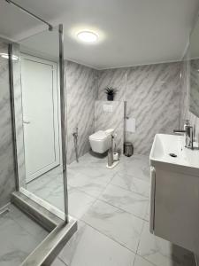 Boulevard Five Apartments near Andrássy Avenue