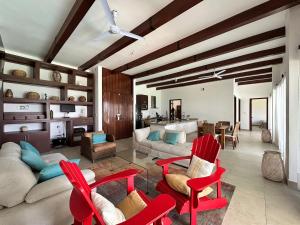 Beachfront house Private beach Pool 6 people