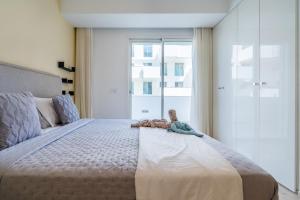 Luxury 3 Bedroom Apartment in the Heart of CFC with Swimming pool