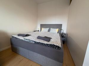 The white Nest Apartment near City Center