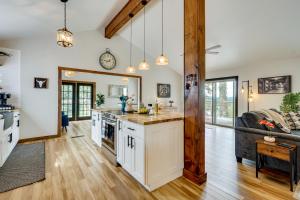 1 Mi to Dtwn Loudon: Spacious River-View Home