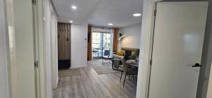 Oceana Beachfront Apartment - Sea Views, Pool & Spa