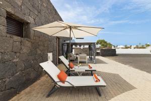 Refugio del Volcán by Tropical Host