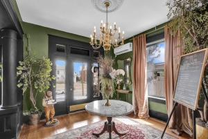 Historic 1BR w Parking Near Downtown & UTEP