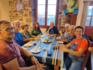 Auberge du Pèlerin Gîte de charme en pierre avec vue sur les montagnes