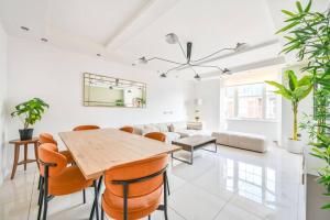 Spacious 3 Bd apartment London Central