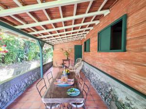 La Boutique, case d'époque, vue Montagne Pelée