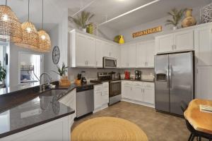 Gem Above Broughton by Lucky Savannah