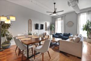 Gem Above Broughton by Lucky Savannah