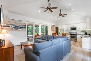 Beautiful Home in a Gated Neighborhood Walking Distance to the Beach with Garden Views and a Pool