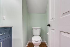 Centrally Located Raleigh Townhome with Pool Access