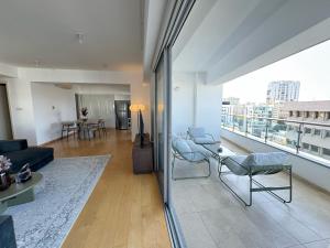 Home in Central Nicosia - Spacious Balcony