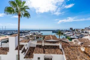 Molo Banus Apartment seafront by Molo Residences