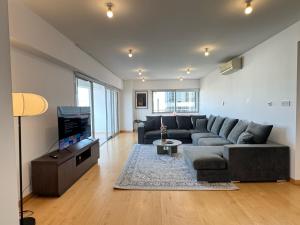 Home in Central Nicosia - Spacious Balcony