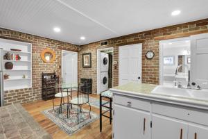 Troup Square Manor Garden by Lucky Savannah