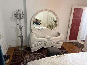 abdelhamid badawy 5 min away from airport