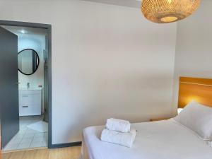 HR.165 - Apartamento com uma suíte para alugar em Copacabana, com piscina vista mar no terraço