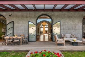 LA ROCCA - Above All