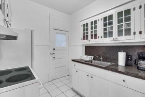 2BR in Edgewater with Parking, 12 min to Ocean Unit6