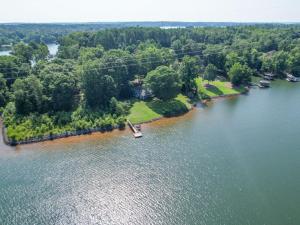 Cozy Cottage Leisure on Lake Wylie