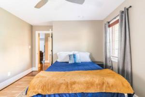 2 Bed Stay with Updated Bath and Kitchen